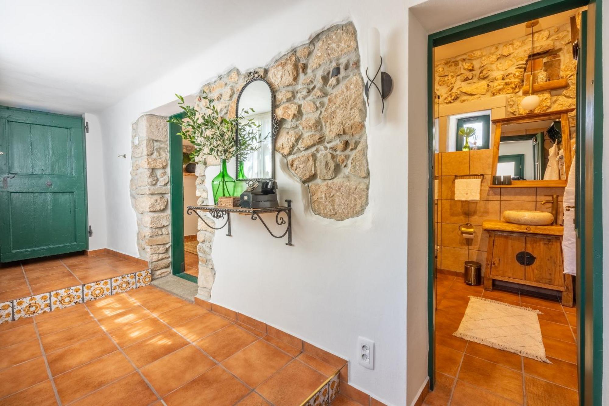 Villa Cocoon - Vacation Home With Heated Pool & Garden Bribir  Bagian luar foto