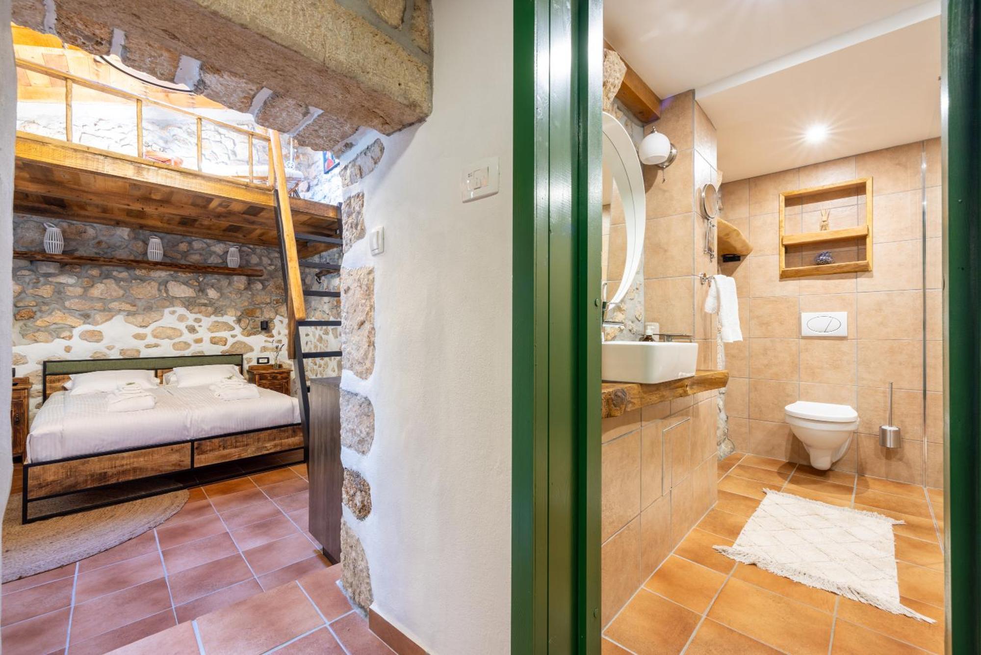 Villa Cocoon - Vacation Home With Heated Pool & Garden Bribir  Bagian luar foto