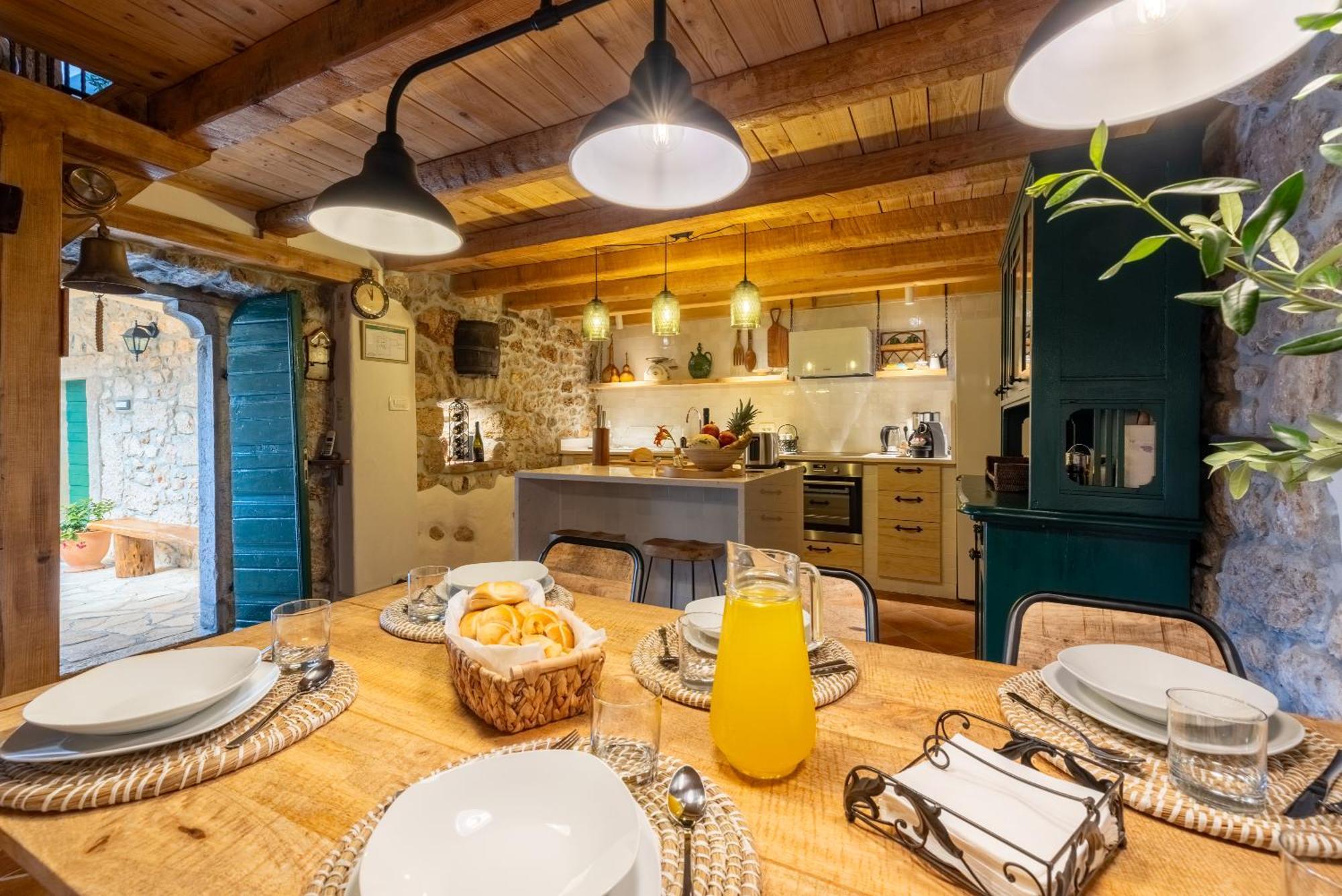 Villa Cocoon - Vacation Home With Heated Pool & Garden Bribir  Bagian luar foto