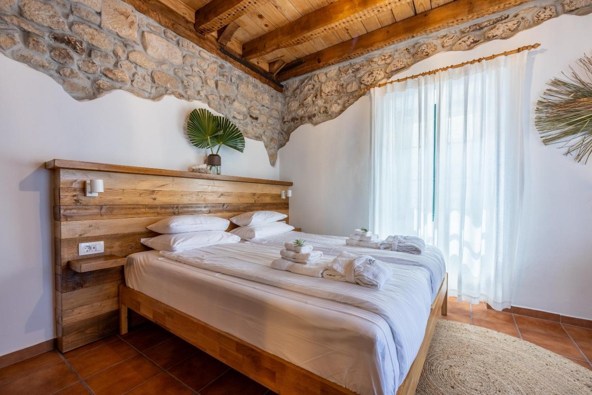 Villa Cocoon - Vacation Home With Heated Pool & Garden Bribir  Bagian luar foto