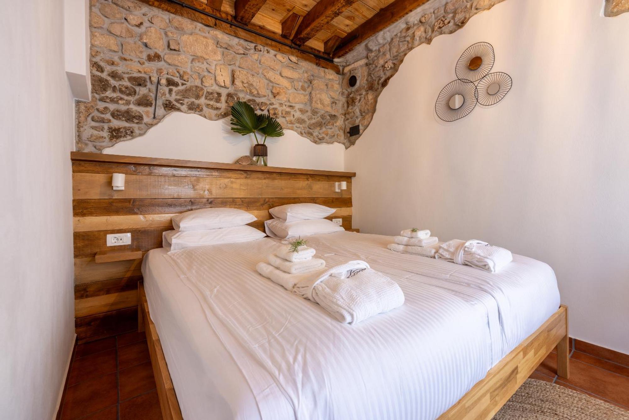 Villa Cocoon - Vacation Home With Heated Pool & Garden Bribir  Bagian luar foto